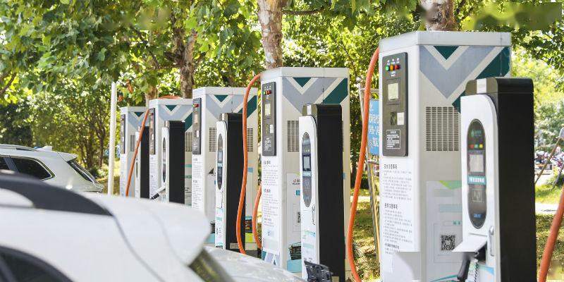 新能源汽車充電樁外殼塑料件用什么材質，能否達到阻燃、耐候要求!